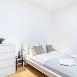 Very Convenient Flat بودابست