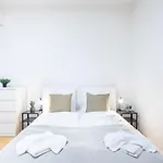 Very Convenient Flat 아파트 부다페스트