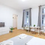 아파트 Very Convenient Flat