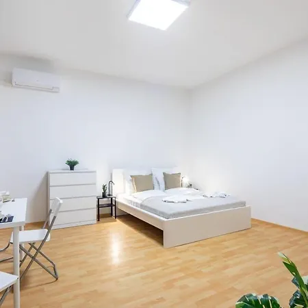 Very Convenient Flat * Будапешт