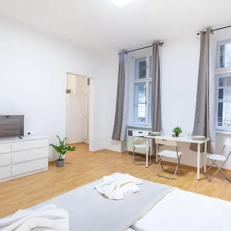 Lejlighed Very Convenient Flat